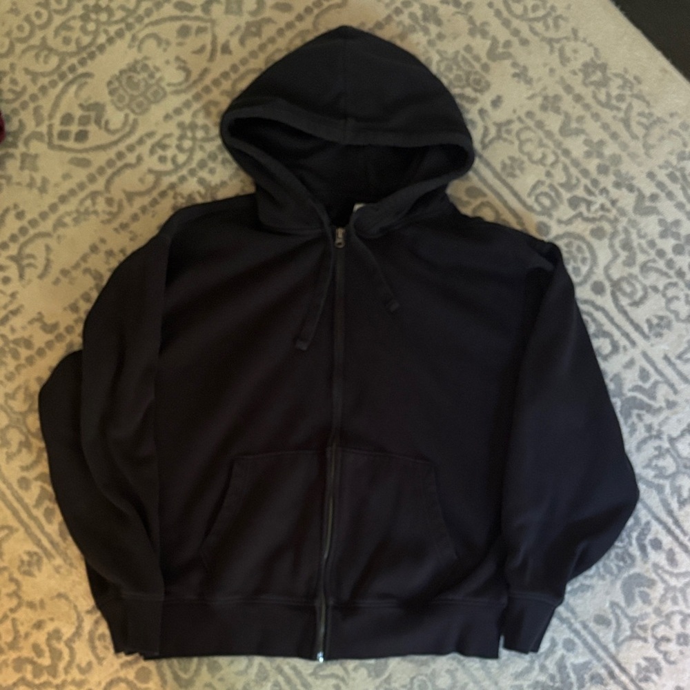 Old Navy Men's Black Zip-Up Sweater